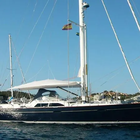 Barco De Lujo En * Palma
